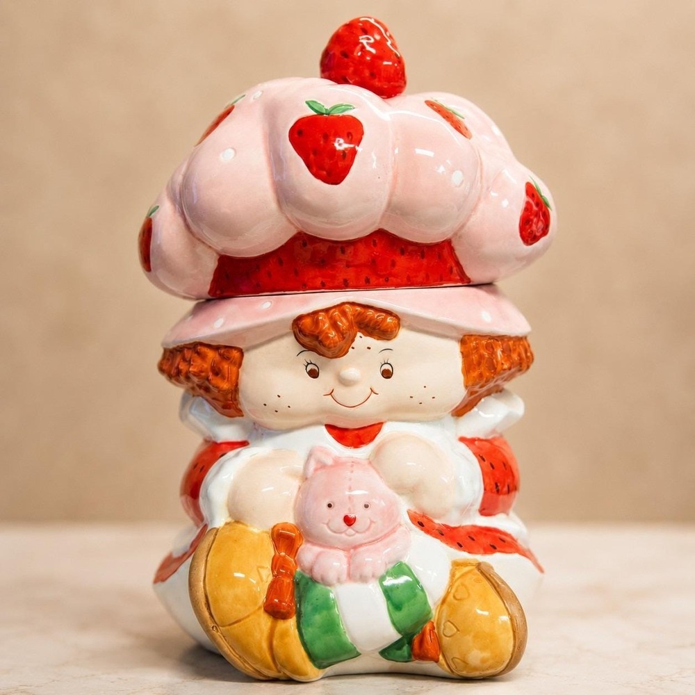 Vintage 1983 Strawberry Shortcake w/ Custard The Cat Cookie Jar RARE Find Beauty